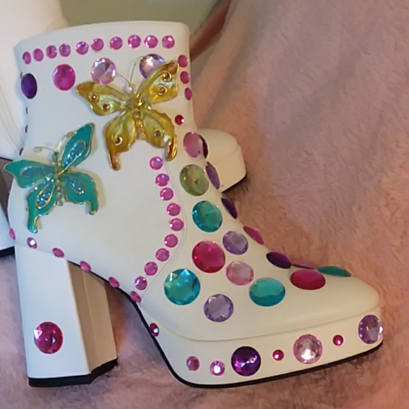 BAMBOO Shoes - Brand new hand decorated butterfly boots